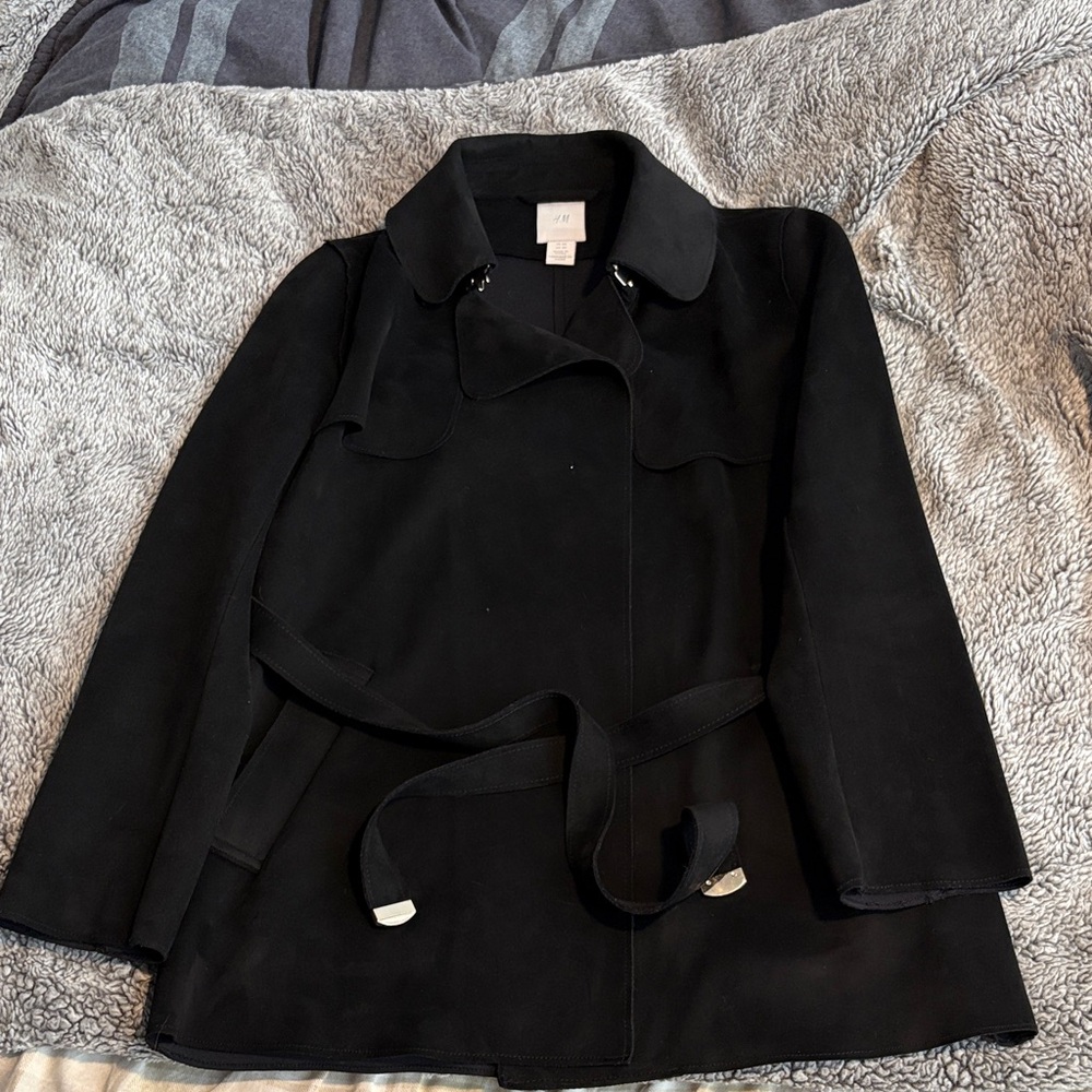 H&M Elegant Black Short Trench Coat - Picture 3 of 9